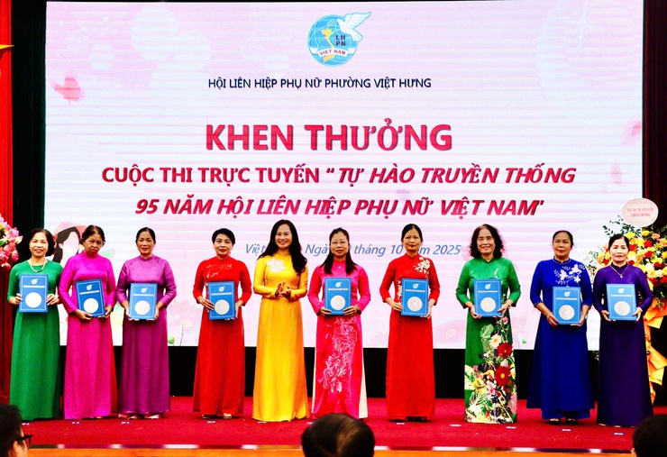Hội LHPN Phường: Kỷ niệm 95 năm thành lập Hội LHPN Việt Nam và ngày Phụ nữ Việt Nam 20/10- Ảnh 9.