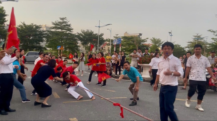 Phường Tây Tựu: Gặp mặt nữ cán bộ, công chức, viên chức, người lao động nhân Ngày Phụ nữ Việt Nam 20/10- Ảnh 5. Phường Tây Tựu: Gặp mặt nữ cán bộ, công chức, viên chức, người lao động nhân Ngày Phụ nữ Việt Nam 20/10- Ảnh 5.