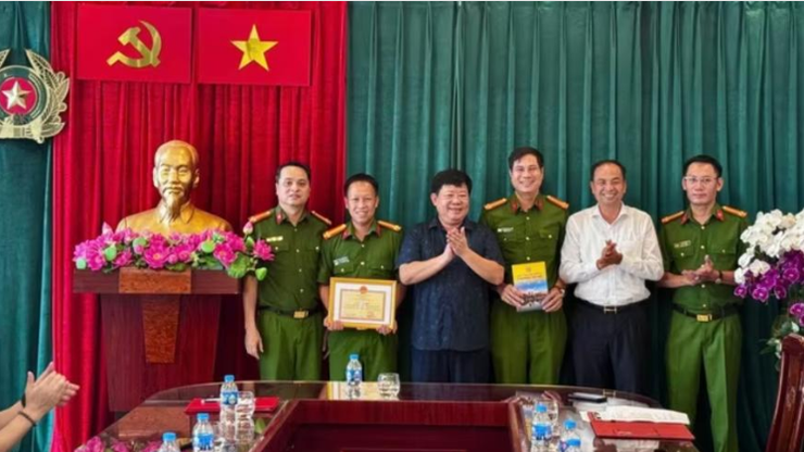 Công an phường Tây Hồ triển khai nhiều biện pháp đảm bảo an ninh trật tự địa bàn- Ảnh 1.