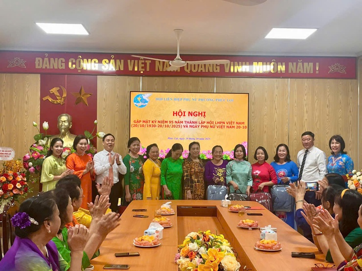 HỘI LHPN PHƯỜNG PHÚC LỢI GẶP MẶT KỶ NIỆM 95 NĂM THÀNH LẬP HỘI LHPN VIỆT NAM VÀ NGÀY PHỤ NỮ VIỆT NAM (20/10)- Ảnh 5.