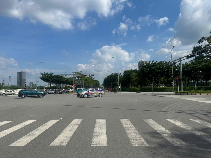 Hà Nội ngày 21/10: trời nắng hanh, đêm trời lạnh- Ảnh 1.