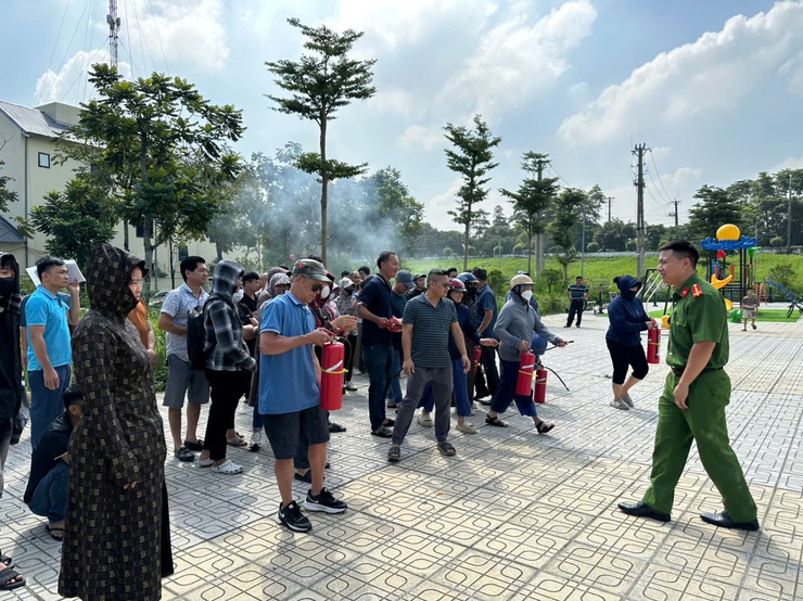 Phường Long Biên tổ chức tập huấn nghiệp vụ tuyên truyền phòng cháy chữa cháy- Ảnh 2.