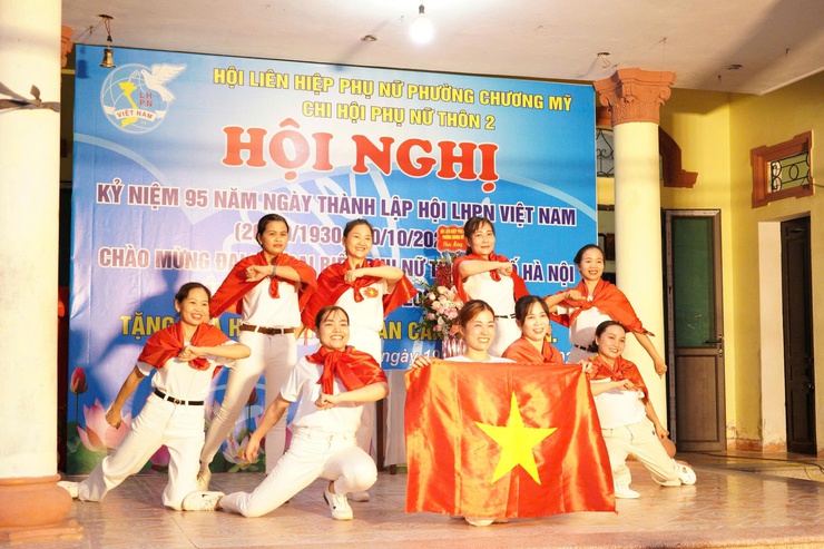 Chi hội phụ nữ thôn 2 tổ kỷ niệm 95 năm Ngày thành lập Hội Liên hiệp Phụ nữ Việt Nam (20/10/1930 – 20/10/2025)- Ảnh 8.