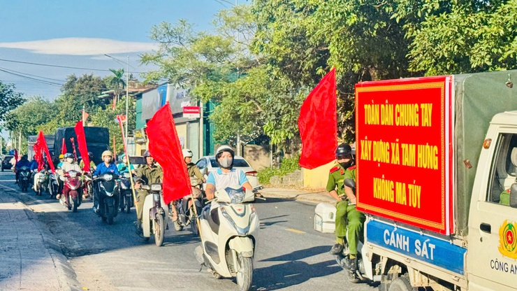 Xã Tam hưng ra quân tuyên truyền lưu động xây dựng Xã, phường không ma túy- Ảnh 5.