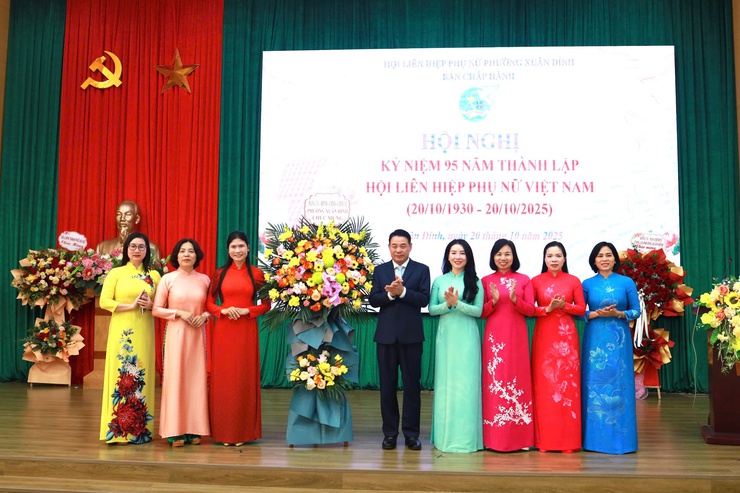 Phụ nữ Xuân Đỉnh: Tự hào, duyên dáng và lan tỏa yêu thương- Ảnh 1.