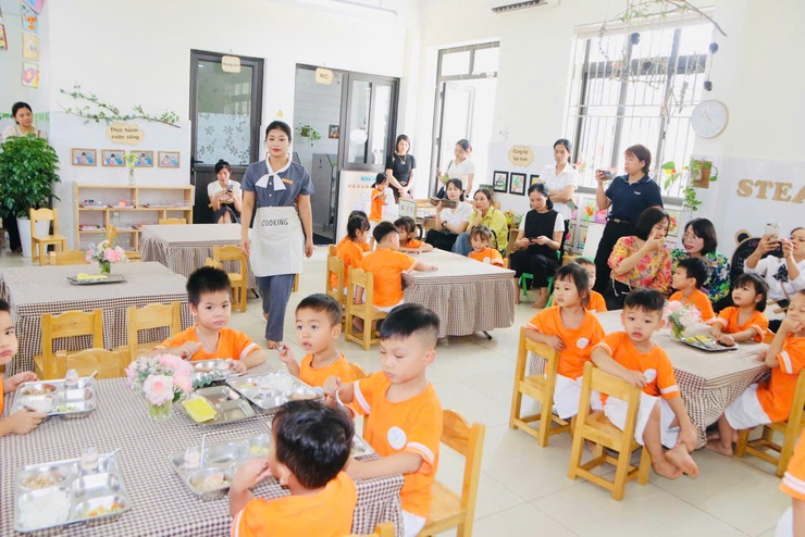 Trường Mầm non Cát Quế A thực hiện chuyên đề cấp Thành phố về “Tập huấn bồi dưỡng kiến thức vệ sinh ATTP, giáo dục dinh dưỡng kết hợp vận động nhằm phát triển thể chất cân đối cho trẻ”- Ảnh 20.