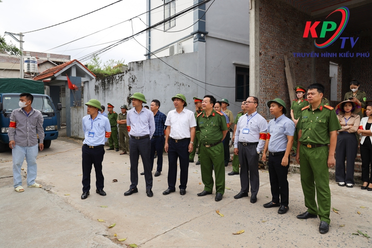 UBND xã Kiều Phú kiên quyết xử lý triệt để các trường hợp vi phạm Luật đất đai- Ảnh 1.