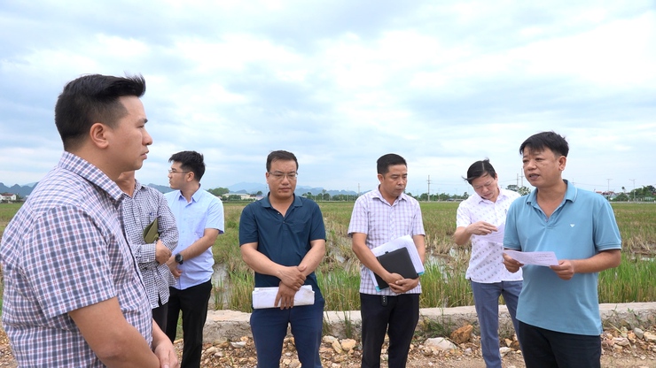 Đoàn công tác HĐND xã khảo sát tình hình giải ngân vốn đầu tư công và công tác giải phóng mặt bằng các dự án trên địa bàn- Ảnh 1.
