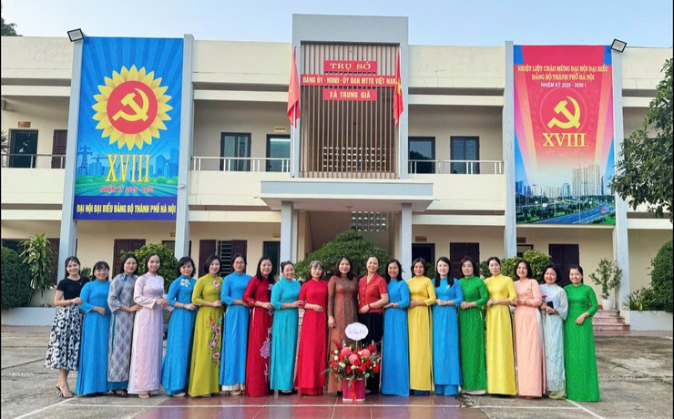 ĐẢNG ỦY XÃ TRUNG GIÃ GẶP MẶT KỶ NIỆM 95 NĂM NGÀY THÀNH LẬP HỘI LIÊN HIỆP PHỤ NỮ VIỆT NAM- Ảnh 1.
