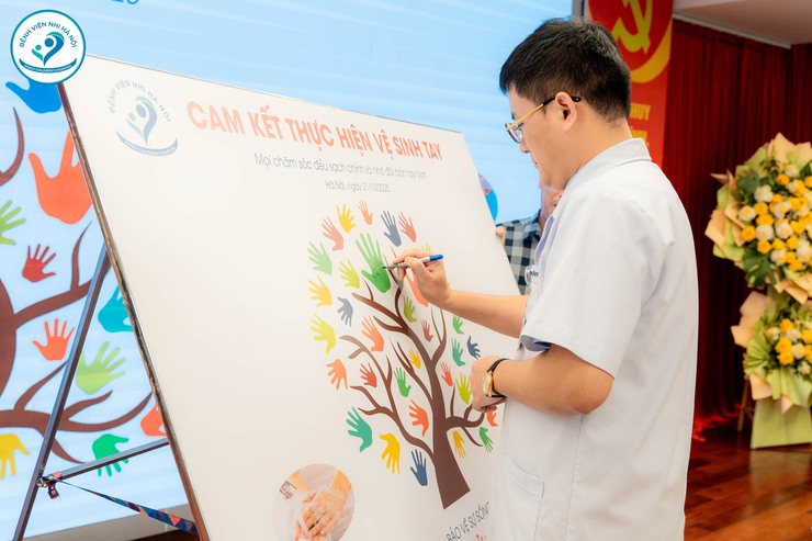 Bệnh viện Nhi Hà Nội phát động phong trào vệ sinh tay năm 2025- Ảnh 1.