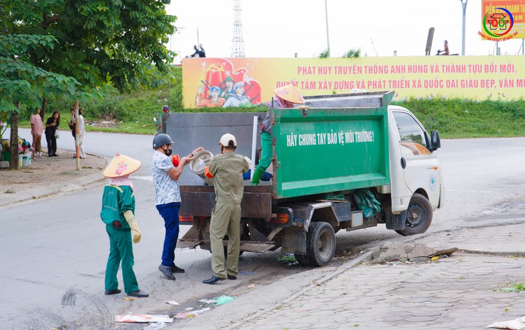 Ban Chỉ đạo 197 xã Quốc Oai ra quân kiểm tra, xử lý vi phạm trật tự đô thị, trật tự xây dựng và vệ sinh môi trường- Ảnh 6.