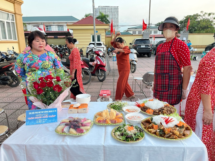 Hội LHPN phường Đông Ngạc tổ chức kỷ niệm 95 năm Ngày thành lập Hội Liên hiệp Phụ nữ Việt Nam (20/10/1930-20/10/2025) và hội thi “Món ngon cuối tuần”- Ảnh 8.