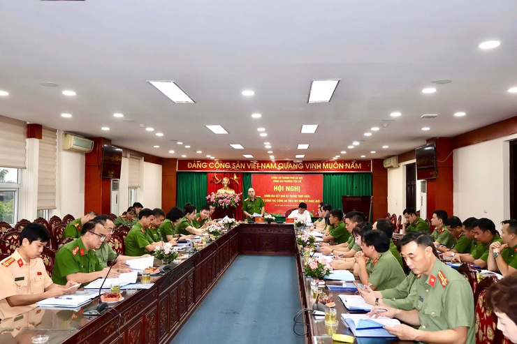 CATP Hà Nội làm việc với công an phường Yên Sở: đánh giá kết quả sau hơn 2 tháng triển khai mô hình tổ chức mới- Ảnh 1.