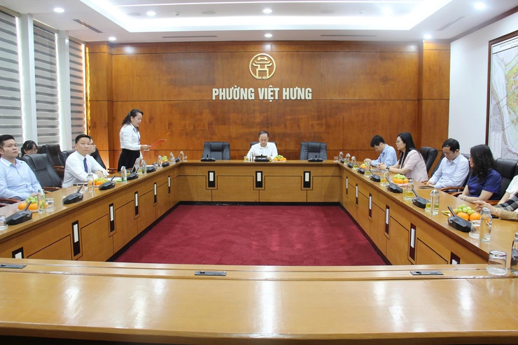 CÔNG BỐ QUYẾT ĐỊNH BỔ NHIỆM PHÓ TRƯỞNG BAN XÂY DỰNG ĐẢNG PHƯỜNG VIỆT HƯNG- Ảnh 1.