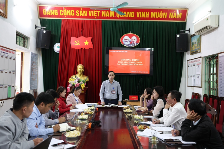Thường trực Hội đồng nhân dân xã Phú Nghĩa tổ chức khảo sát cơ sở vật chất của một số trường học trên địa bàn xã- Ảnh 7.