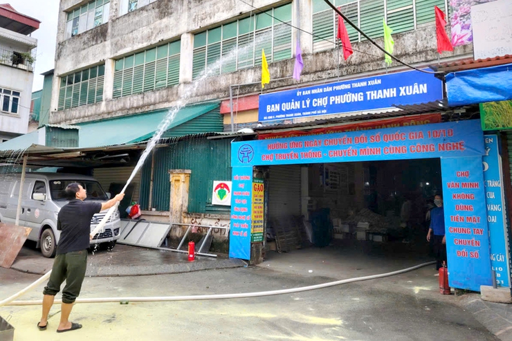 Tăng cường công tác phòng cháy, chữa cháy tại chợ Thanh Xuân Bắc- Ảnh 10.