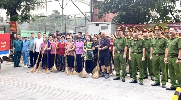 Phường Bạch Mai nỗ lực đưa Công viên Võ Thị Sáu trở nên sạch đẹp, phục vụ người dân- Ảnh 1.