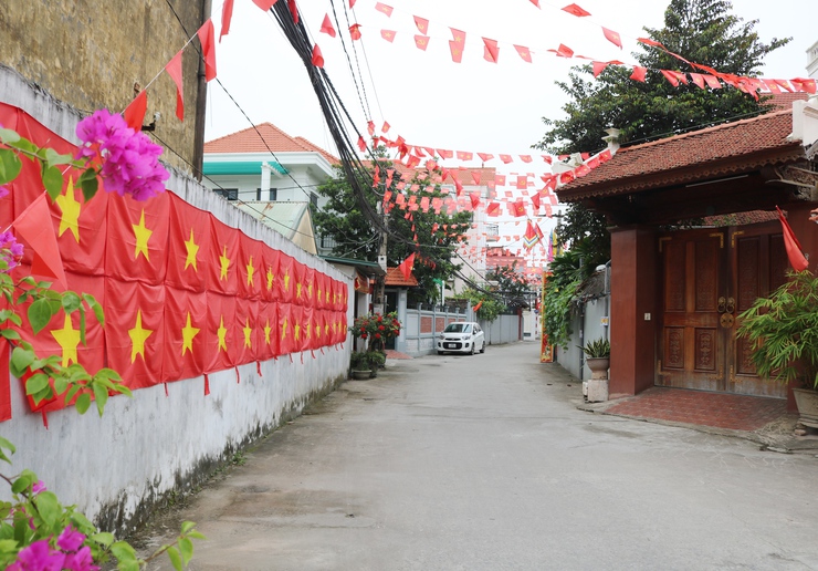 Đoàn kiểm tra số 3 xã Quốc Oai kiểm tra, chấm điểm cuộc thi "Giữ gìn thôn Sáng, Xanh, Sạch, Đẹp" tháng 8/2025- Ảnh 10.