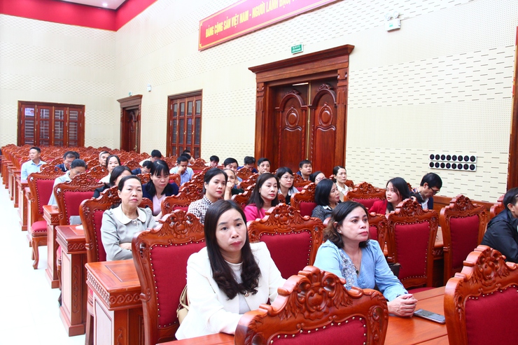 Thạch Thất: Tập huấn 04 thủ tục hành chính của Đảng trên Cổng dịch vụ công Quốc gia- Ảnh 3.