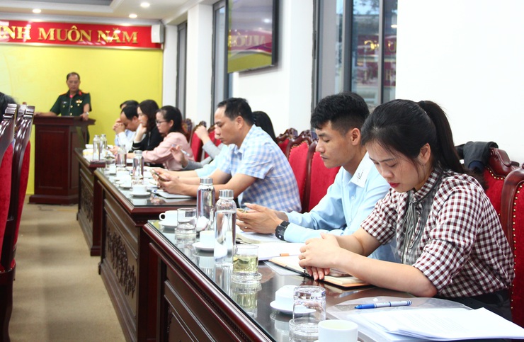 ĐẢNG ỦY XÃ THẠCH THẤT TỔ CHỨC HỘI NGHỊ TẬP HUẤN THỰC HIỆN NHIỆM VỤ DIỄN TẬP CHIẾN ĐẤU PHÒNG THỦ NĂM 2025- Ảnh 5.