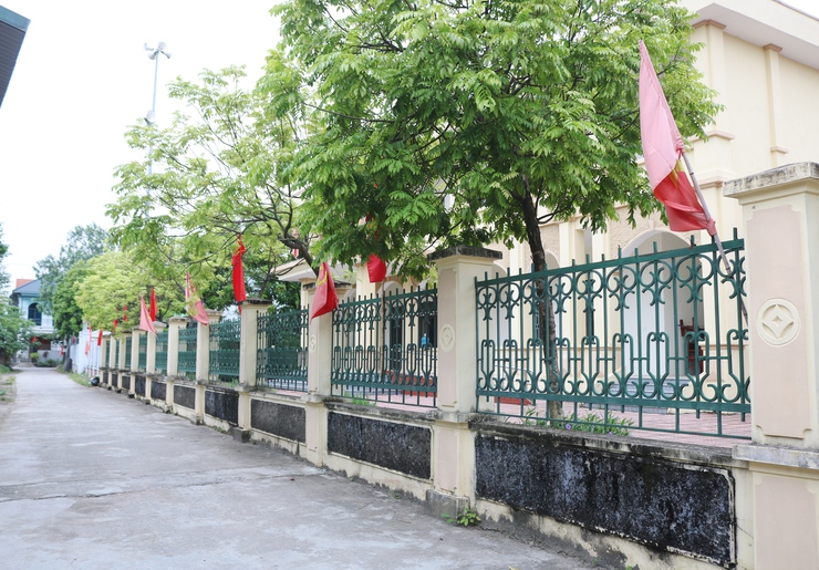 Đoàn kiểm tra số 3 xã Quốc Oai kiểm tra, chấm điểm cuộc thi "Giữ gìn thôn Sáng, Xanh, Sạch, Đẹp" tháng 8/2025- Ảnh 5.