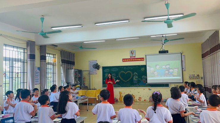 CÔ GIÁO PHẠM THỊ THU – NGƯỜI TRUYỀN LỬA YÊU THƯƠNG VÀ SÁNG TẠO CHO HỌC TRÒ- Ảnh 6.