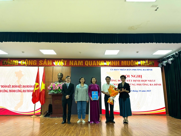 Phường Ba Đình công bố Quyết định hợp nhất các Hội quần chúng trên địa bàn- Ảnh 7.