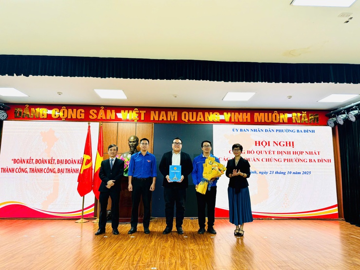 Phường Ba Đình công bố Quyết định hợp nhất các Hội quần chúng trên địa bàn- Ảnh 9.