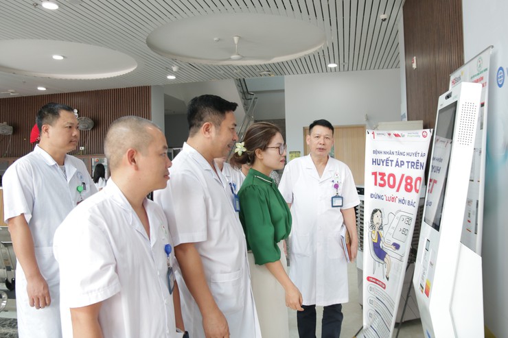 Kiểm tra công vụ, cải cách hành chính tại Bệnh viện đa khoa Phú Xuyên và Thường Tín- Ảnh 2.