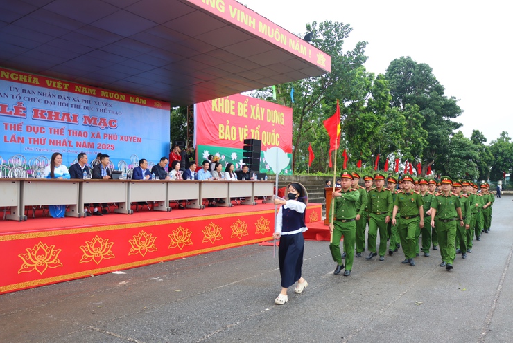 TỔNG DUYỆT LỄ KHAI MẠC ĐẠI HỘI TDTT XÃ PHÚ XUYÊN LẦN THỨ I, NĂM 2025- Ảnh 8.