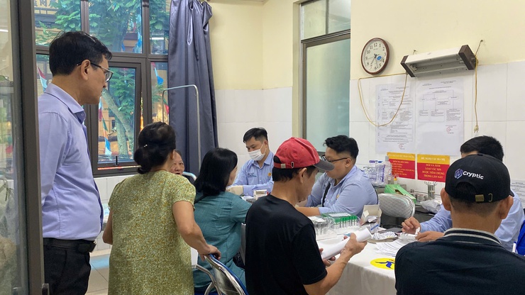 PHƯỜNG BA ĐÌNH: HƠN 400 NGƯỜI CAO TUỔI ĐƯỢC KHÁM SỨC KHOẺ TRONG THÁNG HÀNH ĐỘNG QUỐC GIA VÌ NGƯỜI CAO TUỔI- Ảnh 3.