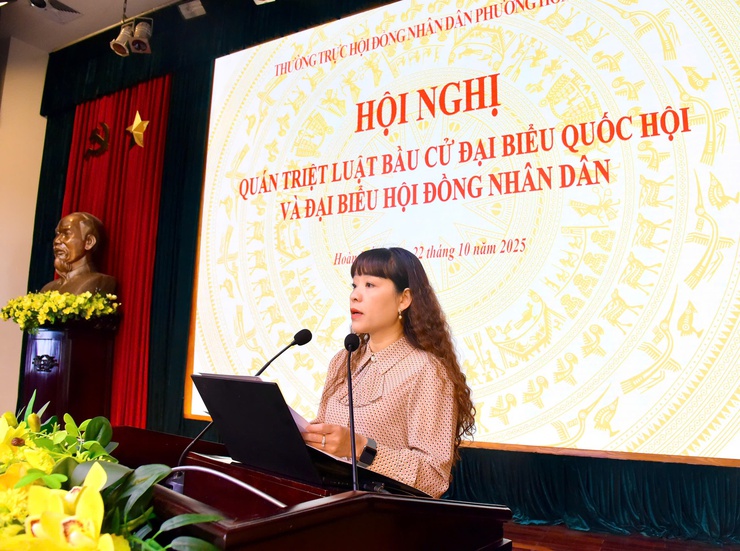 PHƯỜNG HOÀN KIẾM TỔ CHỨC HỘI NGHỊ QUÁN TRIỆT LUẬT BẦU CỬ ĐẠI BIỂU QUỐC HỘI VÀ ĐẠI BIỂU HĐND NĂM 2025- Ảnh 1.