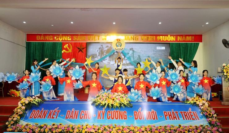 Đại hội Công đoàn phường Tùng Thiện lần thứ I, nhiệm kỳ 2025 - 2030- Ảnh 1.