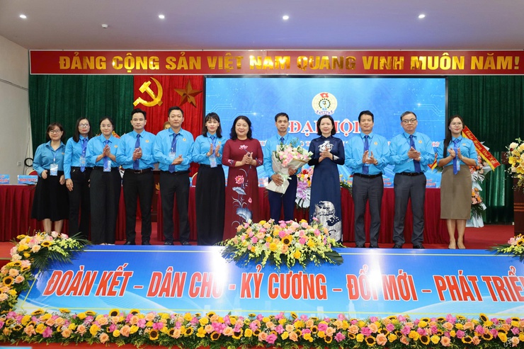 Đại hội Công đoàn phường Tùng Thiện lần thứ I, nhiệm kỳ 2025 - 2030- Ảnh 3.