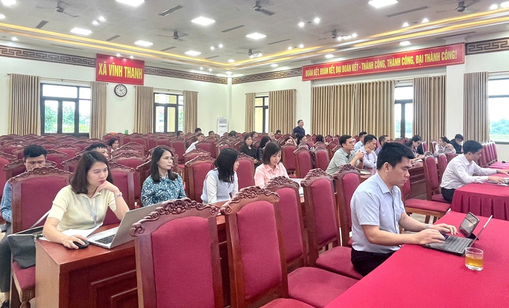 ĐẢNG ỦY XÃ VĨNH THANH THAM DỰ HỘI NGHỊ TẬP HUẤN TRIỂN KHAI 04 THỦ TỤC HÀNH CHÍNH CỦA ĐẢNG TRÊN CỔNG DỊCH VỤ CÔNG QUỐC GIA- Ảnh 1.