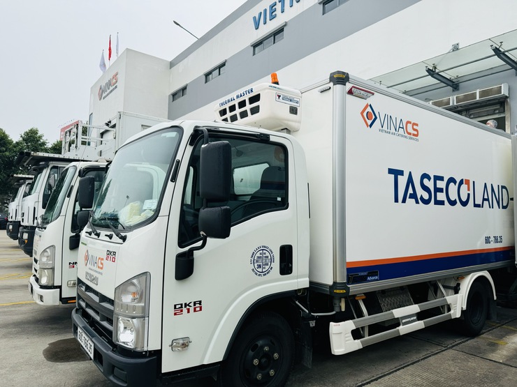 Kiểm tra đột xuất công tác thí điểm tổ chức bữa ăn bán trú cho học sinh trên địa bàn thành phố Hà Nội- Ảnh 2.