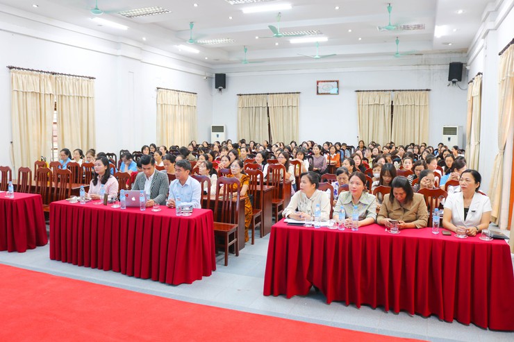 Hội LHPN xã Quốc Oai tổ chức lớp tập huấn "Sáng tạo Video clip bằng trí tuệ nhân tạo (AI) và điện thoại thông minh"- Ảnh 1.