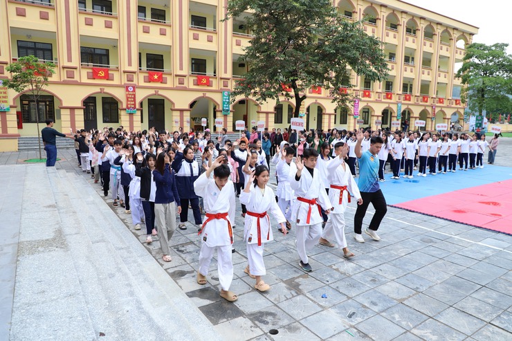 Xã Yên Xuân tích cực chuẩn bị cho Lễ khai mạc Đại hội TDTT xã Yên Xuân lần I, năm 2025- Ảnh 8.