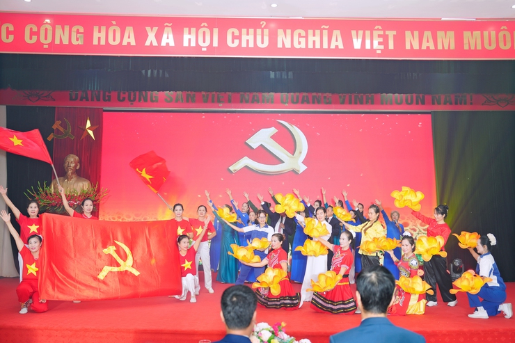 Xã Thiên Lộc tổ chức Hội nghị tuyên dương Điển hình tiên tiến giai đoạn 2020-2025, Người tốt - Việc tốt năm 2025- Ảnh 23.