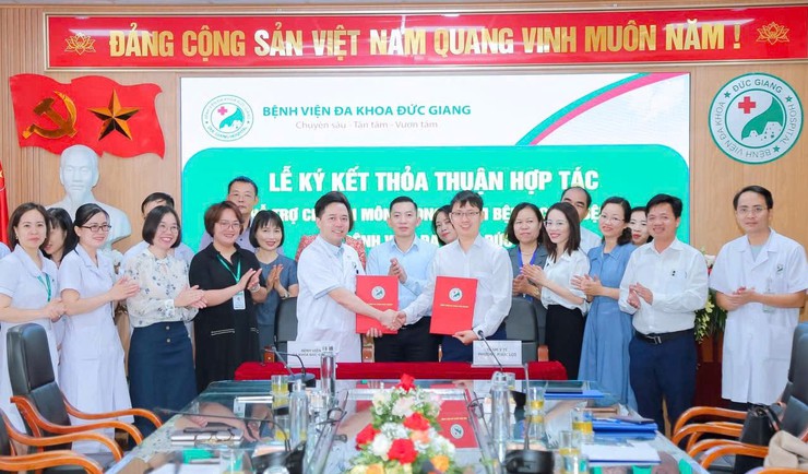 Bệnh viện Đa khoa Đức Giang ký kết chương trình hỗ trợ toàn diện cho Trạm Y tế phường Phúc Lợi- Ảnh 1.