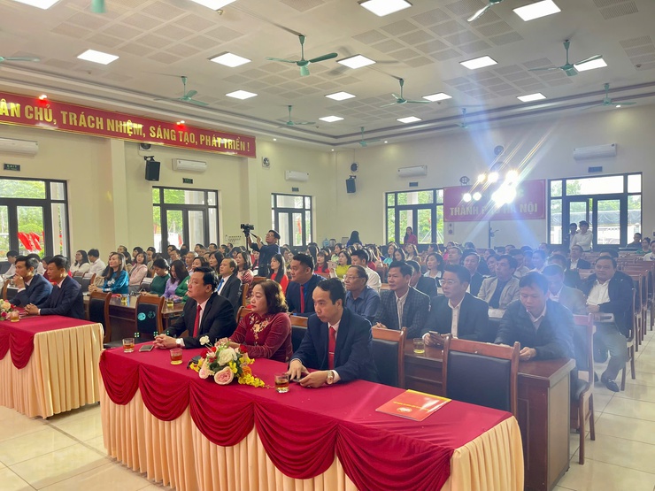 Xã Thiên Lộc tổ chức Hội nghị tuyên dương Điển hình tiên tiến giai đoạn 2020-2025, Người tốt - Việc tốt năm 2025- Ảnh 1.