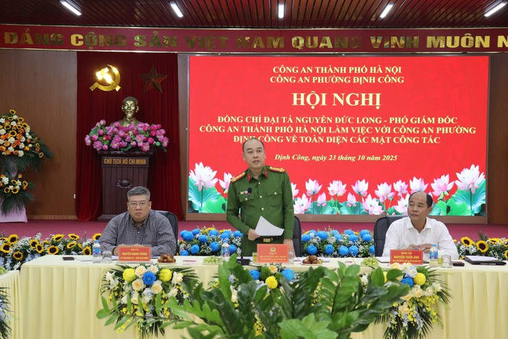 Công an thành phố Hà Nội kiểm tra các mặt công tác tại Công an phường Định Công sau 3 tháng triển khai mô hình tổ chức mới- Ảnh 3.