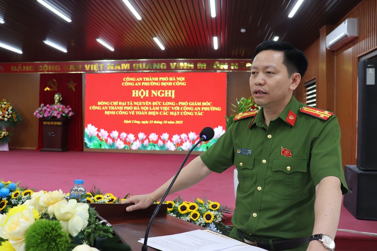 Công an thành phố Hà Nội kiểm tra các mặt công tác tại Công an phường Định Công sau 3 tháng triển khai mô hình tổ chức mới- Ảnh 1.