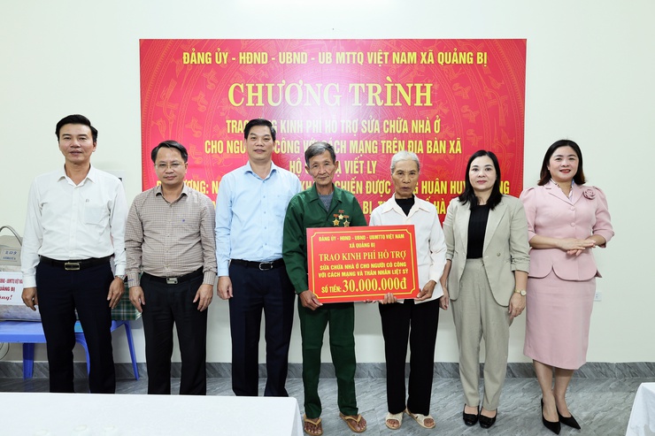 Chương trình trao tặng kinh phí hỗ trợ xây mới và sửa chữa nhà ở của thành phố cho Người có công với cách mạng trên địa bàn xã Quảng Bị (đợt 1 năm 2025)- Ảnh 3.