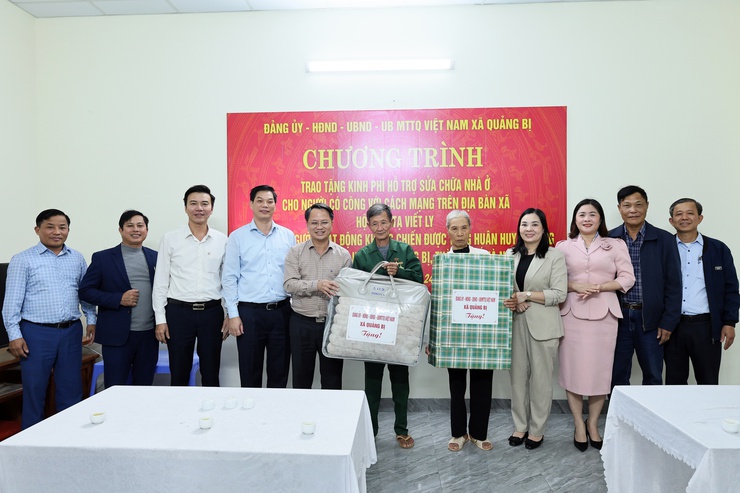 Chương trình trao tặng kinh phí hỗ trợ xây mới và sửa chữa nhà ở của thành phố cho Người có công với cách mạng trên địa bàn xã Quảng Bị (đợt 1 năm 2025)- Ảnh 5.