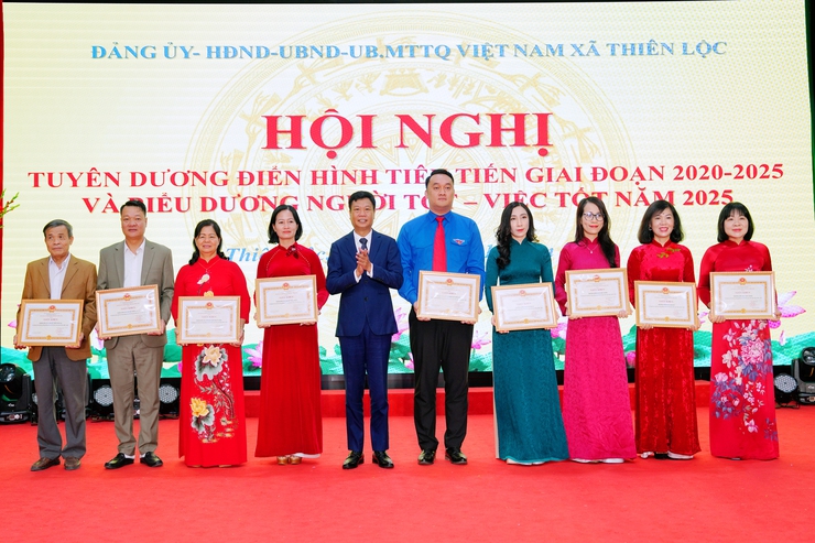 Xã Thiên Lộc tổ chức Hội nghị tuyên dương Điển hình tiên tiến giai đoạn 2020-2025, Người tốt - Việc tốt năm 2025- Ảnh 6.