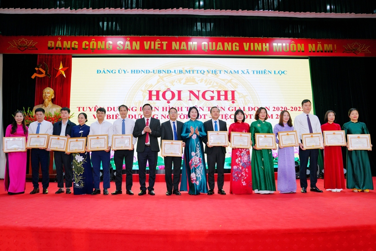 Xã Thiên Lộc tổ chức Hội nghị tuyên dương Điển hình tiên tiến giai đoạn 2020-2025, Người tốt - Việc tốt năm 2025- Ảnh 11.