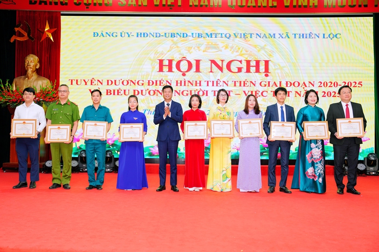 Xã Thiên Lộc tổ chức Hội nghị tuyên dương Điển hình tiên tiến giai đoạn 2020-2025, Người tốt - Việc tốt năm 2025- Ảnh 5.
