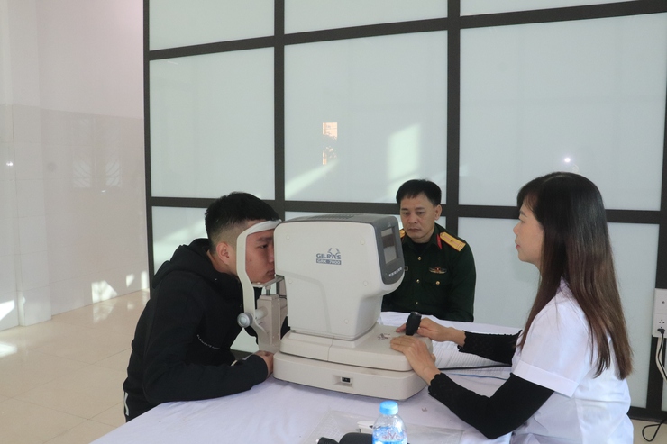 Xã Phú Nghĩa tổ chức khám sơ tuyển sức khỏe Nghĩa vụ quân sự từ ngày 03 - 8/11/2025 - Ảnh 1.