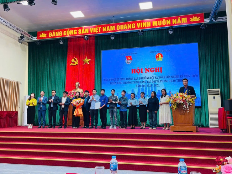 Đoàn Thanh niên xã Hồng Sơn Công bố quyết định thành lập Hội đồng đội và tổ chức Hội nghị lần thứ Nhất Ban chấp hành Đoàn xã nhiệm kỳ 2025-2030- Ảnh 3.
